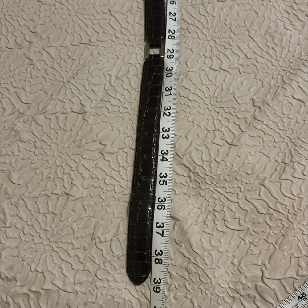 Embossed  alligator print Dark Brown leather belt with silver metal accents, M/L